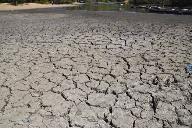 August 7, 2026, London, England, United Kingdom: A part of Hollow Pond in Leytonstone dries up as a drought persists in London and other parts of the UK. London United Kingdom  - ZUMAv130 20260807_zip_v130_013 Copyright: xVukxValcicx