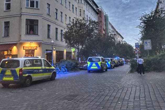 Berlin, Germany, August 7, 2026 Police on Graefestraße in Berlin s Kreuzberg neighborhood Copyright: xdtsxNachrichtenagenturx dts_129589