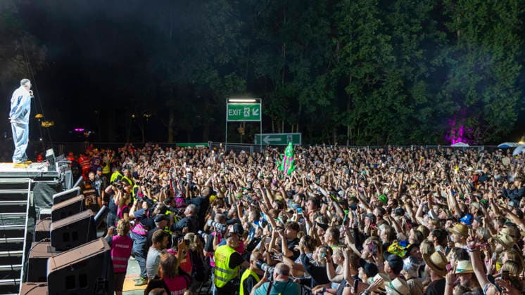 Sido performs before an enthusiastic audience at the Taubertal Festival 2026 in Rothenburg ob der Tauber, Germany, on August 7, 2026. Nighttime shot with an enthusiastic audience. Copyright: HMBxMedia xHeikoxBecker