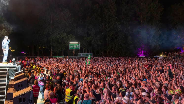Sido performs in front of an enthusiastic audience at the 2026 Taubertal Festival in Rothenburg ob der Tauber, Germany, on August 7, 2026. Nighttime shot with an enthusiastic audience. Copyright: HMBxMedia xHeikoxBecker
