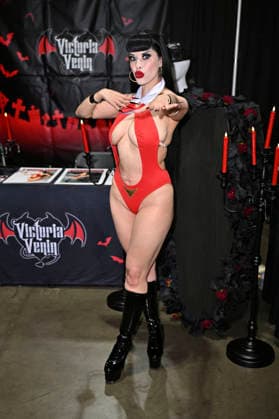 Victoria Venin at the Midsummer Scream Halloween Horror Convention at the Long Beach Convention Center, Long Beach, August 7, 2026 Foto:xD.xStarbuckx xFuturexImagex midsummer_6837