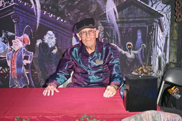 Bob Gurr at the Midsummer Scream Halloween Horror Convention at the Long Beach Convention Center, Long Beach, August 7, 2026 Foto:xD.xStarbuckx xFuturexImagex midsummer_6832