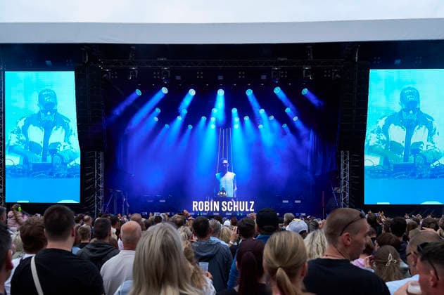 Robin Schulz live at the 2026 Summer Festival at Autostadt Wolfsburg, August 7, 2026 Foto:xU.xStammx xFuturexImagex schulz_6801
