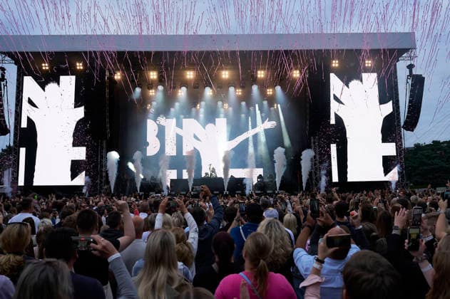 Robin Schulz live at the 2026 Summer Festival at Autostadt Wolfsburg, August 7, 2026 Foto:xU.xStammx xFuturexImagex schulz_6802