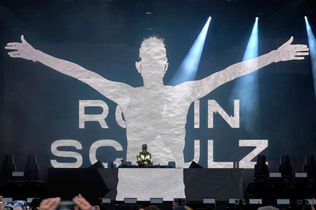 Robin Schulz live at the 2026 Summer Festival at Autostadt Wolfsburg, August 7, 2026 Foto:xU.xStammx xFuturexImagex schulz_6803