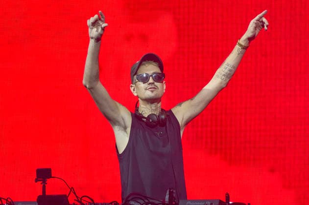 Robin Schulz live at the 2026 Summer Festival at Autostadt Wolfsburg, August 7, 2026 Foto:xU.xStammx xFuturexImagex schulz_6812