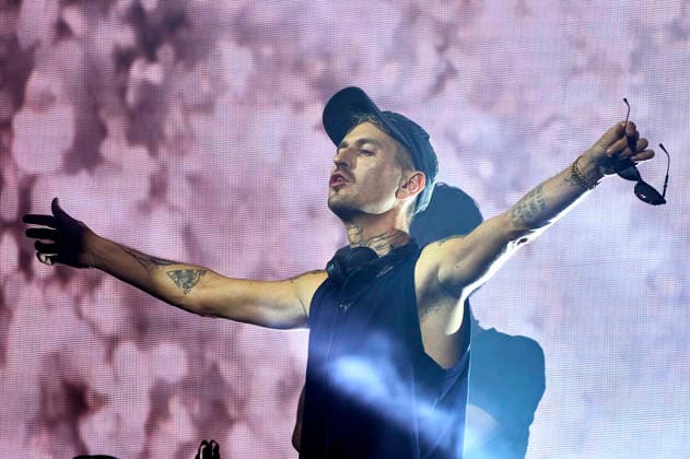 Robin Schulz live at the 2026 Summer Festival at Autostadt Wolfsburg, August 7, 2026 Foto:xU.xStammx xFuturexImagex schulz_6813
