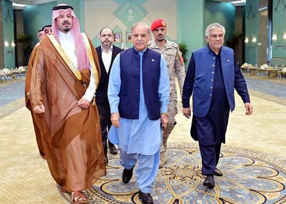 August 8, 2026, Pakistan: Prime Minister Muhammad Shehbaz Sharif Concludes Visit to Saudi Arabia as Governor of Madinah Prince Salman bin Sultan bin Abdulaziz Al Saud Bids Farewell Pakistan  - ZUMAas3_ 20260808_zaf_as3_005 Copyright: xPPIx