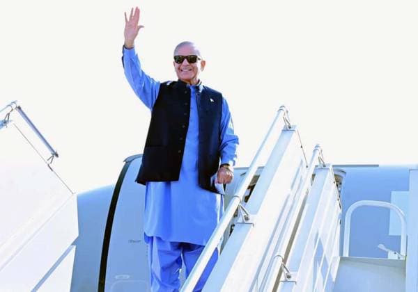 August 8, 2026, Pakistan: Prime Minister Muhammad Shehbaz Sharif Departs Madinah After Visit, Farewelled by Governor of Madinah Prince Salman bin Sultan bin Abdulaziz Al Saud Pakistan  - ZUMAas3_ 20260808_zaf_as3_006 Copyright: xPPIx