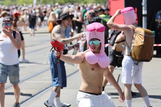 August 8, 2026, Zurich, SWITZERLAND, 33rd Zurich Street Parade participant with a water gun
