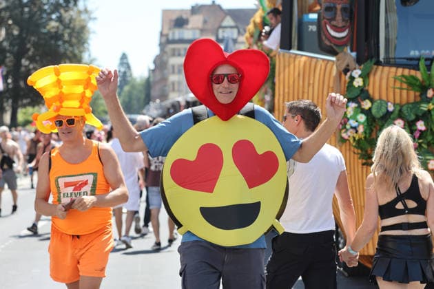 August 8, 2026, Zurich, SWITZERLAND, 33rd Zurich Street Parade: Participants in the parade