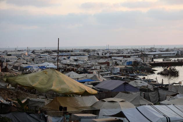 Displaced Palestinians endure harsh conditions in Gaza City beach tents Displaced Palestinians struggle to continue their daily lives inside deteriorating tents crowded along the beach in Gaza City, on August 7, 2026. Families face harsh living conditions amid prolonged displacement and the war. Photo by Bilal Osama apaimages Gaza city Gaza Strip Palestinian Territory 080826_Gaza_BO_03(37) Copyright: xapaimagesxBilalxOsamax xapaimagesx