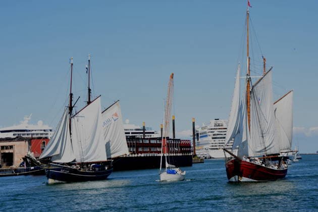 Sailing ships, passengers, Warnemünde, Baltic Sea, August 8, 2026, Pier 35, Hanse Sail, gathering of sailing ships and other vessels, photo, Warnemünde, Baltic Sea