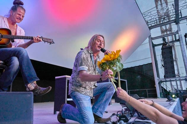 Philipp Feldtkeller, Howard F, and Dieter Thomas Kuhn at the preview of the documentary *Und es war Sommer* (And It Was Summer) by the Dieter Thomas Kuhn Band at the Seh Fest on the Gilde Parkbühne in Hanover, August 8, 2026 Foto:xU.xStammx xFuturexImagex sommer_6813
