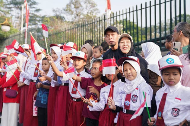 Parade Ahead celebrations Indonesia s 81st Independence Day in Bogor Indonesian students watching parade a 500-meter-long Indonesian flag in Bogor, West Java, Indonesia, on August 9, 2026, as part of the upcoming celebrations for Indonesia s 81st Independence Day on August 17. 