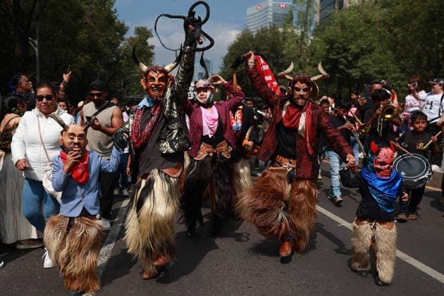 Mexico City marks International Day of the World s Indigenous Peoples MEXICO CITY, MEXICO - AUGUST 09: Participants wearing traditional regional attire perform during the Mega Calenda parade marking the International Day of the World s Indigenous Peoples, on Reforma Avenue, in Mexico City, Mexico on August 09, 2026. ??Hundreds of participants from different indigenous communities in Mexico gathered to celebrate their traditions and commemorate the International Day of the World s Indigenous Peoples, calling for the recognition of their rights, autonomy, and cultural heritage. Daniel Cardenas Anadolu Mexico City Mexico. Editorial use only. Please get in touch for any other usage.  Copyright: x2026xAnadoluxDanielxCardenasx