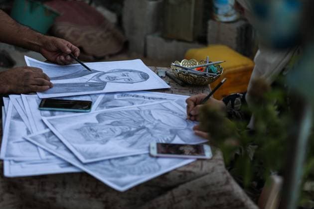 August 10, 2026, Gaza City, Palestine, State of: GAZA Gaza City, GAZA STRIP †AUGUST 9, 2026: Palestinian artist Nadia Abu Issa creates charcoal drawings depicting the hardships experienced by civilians during the war in Gaza, including shortages of food and water and life under continued displacement and insecurity. Living near an area affected by ongoing military activity, Abu Issa says her artwork aims to document the daily realities faced by Palestinians and preserve their experiences through art. Among her recent works is a portrait of Turkish President Recep Tayyip ErdoÄŸan, which she says she created as a gesture of appreciation for Turkeyâ€⠢s support for Palestinians. Gaza City Palestine, State of - ZUMAq101 20260810_zna_q101_007 Copyright: xRamzixAbuxAmerx