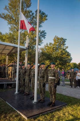 August 9, 2026, Warsaw, Mazovia, Poland: Members of the Colour Guard salute as the Polish flag is raised. Early in the morning of 9th August, Poland s armed forces, and those of allies stationed in the country, take part in a rehearsal in preparation for a parade on National Armed Forces Day on the 15th August. Soldiers muster as the sun rises over the Vistula River and march past grandstands prepared for dignitaries. The soldiers were followed by mechanised divisions travelling in tanks and a variety of armoured vehicles. Afterwards, Secretary of State in the Ministry of Defence, Pawel Bejda addresses a post-rehearsal press conference, where he is accompanied by the Chief of the General Staff of the Polish Armed Forces, General Wieslaw Kuk - ZUMAs197 20260809_aaa_s197_064 Copyright: xNeilxMiltonx