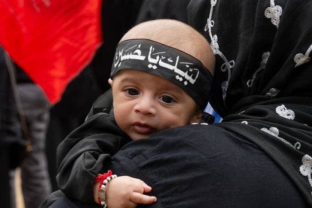 August 9, 2026, London, England, United Kingdom: Shia Muslims take part in the annual Arbaeen procession in Marble Arch in London, Britain, on August 9, 2026. Arbaeen marks the 40th day after the martyrdom of Imam Hussein, the grandson of the Prophet Muhammad. London United Kingdom - ZUMAk172 20260809_zip_k172_019 Copyright: xThomasxKrychx