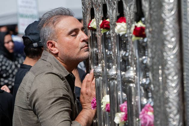 August 9, 2026, London, England, United Kingdom: Shia Muslims take part in the annual Arbaeen procession in Marble Arch in London, Britain, on August 9, 2026. Arbaeen marks the 40th day after the martyrdom of Imam Hussein, the grandson of the Prophet Muhammad. London United Kingdom - ZUMAk172 20260809_zip_k172_022 Copyright: xThomasxKrychx