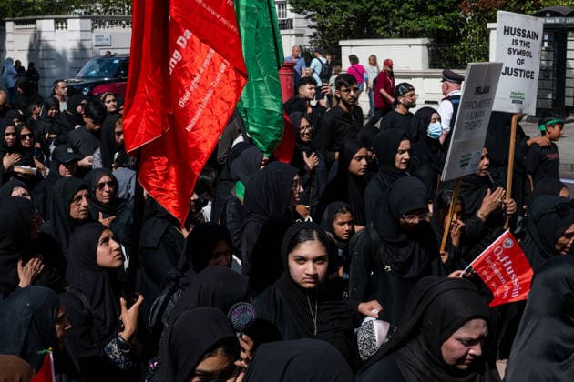 August 9, 2026, London, England, United Kingdom: Shia Muslims take part in the annual Arbaeen procession in Marble Arch in London, Britain, on August 9, 2026. Arbaeen marks the 40th day after the martyrdom of Imam Hussein, the grandson of the Prophet Muhammad. London United Kingdom - ZUMAk172 20260809_zip_k172_041 Copyright: xThomasxKrychx