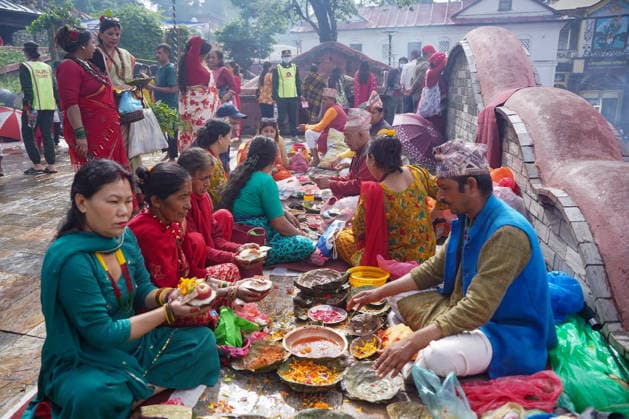 August 10, 2026, Kathmandu, Bagmati, Nepal: Today is the last Monday of the month of Shrawan, and Pashupatinath is thronged with devotees..Women who have been observing fasts and worshipping Lord Shiva every Monday throughout the month of Shrawan are formally concluding their fasts today...As a large turnout was expected on this final Monday, those observing the fast began queuing up early in the morning. Kathmandu Nepal - ZUMAa308 20260810_znp_a308_012 Copyright: xChandraxBahadurxAlex