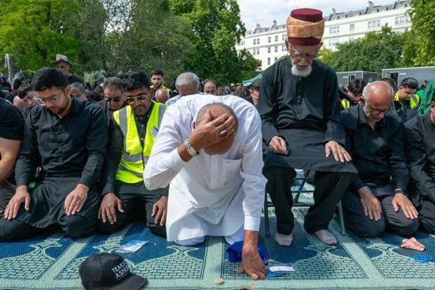 August 9, 2026, London, England, United Kingdom: Shia Muslims take part in the annual Arbaeen procession in Marble Arch in London, Britain, on August 9, 2026. Arbaeen marks the 40th day after the martyrdom of Imam Hussein, the grandson of the Prophet Muhammad. London United Kingdom  - ZUMAk172 20260809_zip_k172_017 Copyright: xThomasxKrychx