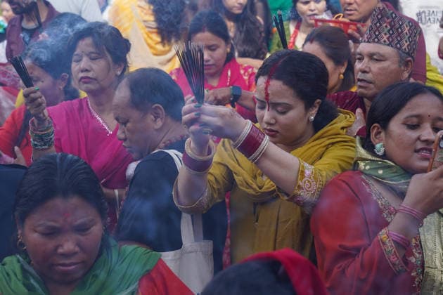 August 10, 2026, Kathmandu, Bagmati, Nepal: Today is the last Monday of the month of Shrawan, and Pashupatinath is thronged with devotees..Women who have been observing fasts and worshipping Lord Shiva every Monday throughout the month of Shrawan are formally concluding their fast today. Kathmandu Nepal - ZUMAa308 20260810_znp_a308_022 Copyright: xChandraxBahadurxAlex