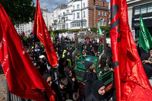 August 9, 2026, London, England, United Kingdom: Shia Muslims take part in the annual Arbaeen procession in Marble Arch in London, Britain, on August 9, 2026. Arbaeen marks the 40th day after the martyrdom of Imam Hussein, the grandson of the Prophet Muhammad. London United Kingdom  - ZUMAk172 20260809_zip_k172_033 Copyright: xThomasxKrychx