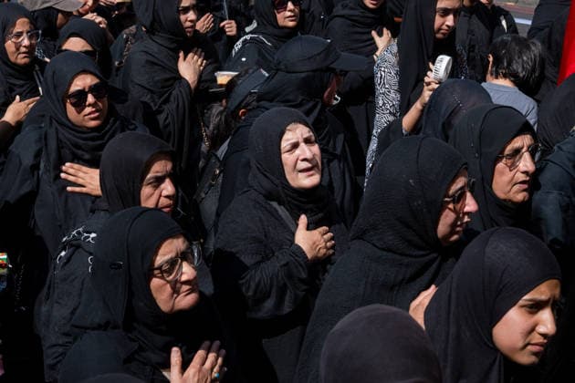 August 9, 2026, London, England, United Kingdom: Shia Muslims take part in the annual Arbaeen procession in Marble Arch in London, Britain, on August 9, 2026. Arbaeen marks the 40th day after the martyrdom of Imam Hussein, the grandson of the Prophet Muhammad. London United Kingdom  - ZUMAk172 20260809_zip_k172_035 Copyright: xThomasxKrychx