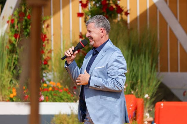 Rust, Germany, August 9, 2026 Every Sunday at Europa-Park Rust, August 9, 2026 Pictured: Semino Rossi on stage at Europa-Park Rust, Baden-Württemberg Copyright: xFotostandx xHettichx