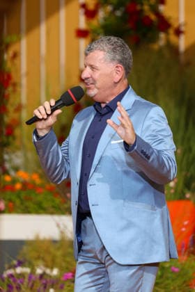 Rust, Germany, August 9, 2026 Every Sunday at Europa-Park Rust, August 9, 2026 Pictured: Semino Rossi on stage at Europa-Park Rust, Baden-Württemberg Copyright: xFotostandx xHettichx