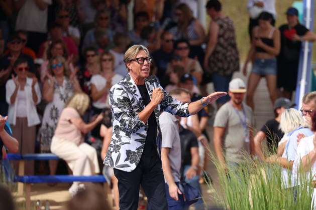Rust, Germany, August 9, 2026 Immer wieder Sonntags at Europa-Park Rust, August 9, 2026. Pictured: Hansy Vogt on stage at Europa-Park Rust, Baden-Württemberg Copyright: xFotostandx xHettichx
