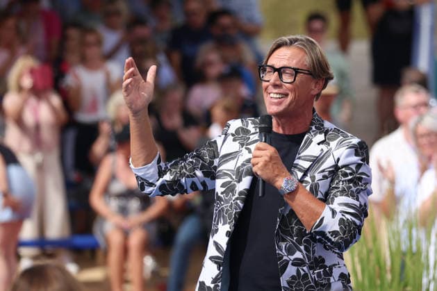 Rust, Germany, August 9, 2026 Every Sunday at Europa-Park Rust, August 9, 2026 Pictured: Hansy Vogt smiling on stage at Europa-Park Rust, Baden-Württemberg Copyright: xFotostandx xHettichx