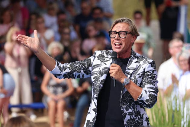 Rust, Germany, August 9, 2026 Immer wieder Sonntags at Europa-Park Rust, August 9, 2026. Pictured: Hansy Vogt on stage at Europa-Park Rust, Baden-Württemberg Copyright: xFotostandx xHettichx