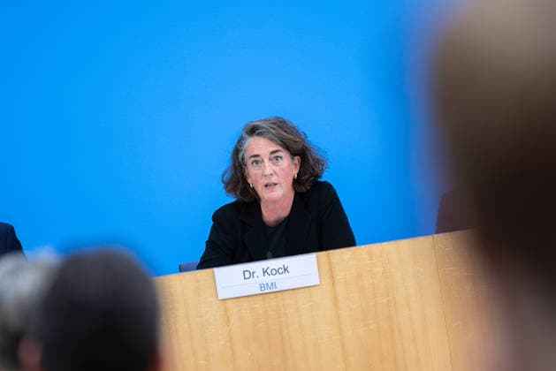 German Government Press Conference, Berlin, August 10, 2026: Dr. Sonja Kock, Deputy Director of the Press Office at the Federal Ministry of the Interior (BMI), answers questions from the press at the Federal Press Conference