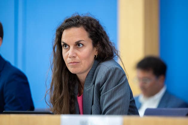 German Government Press Conference, Berlin, August 10, 2026: Dr. Alma Laiadhi, Head of the Press Division at the Federal Ministry of Finance (BMF), answers questions from the press at the Federal Press Conference