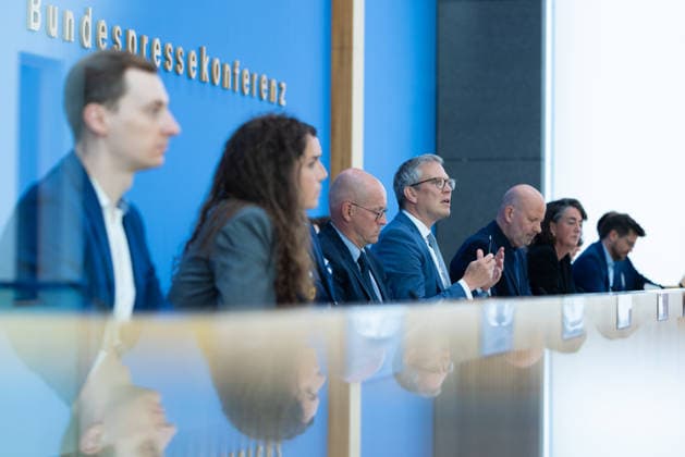 German Government Press Conference, Berlin, August 10, 2026: Sebastian Hille, Deputy Spokesperson for the Federal Government, addresses the press in the Federal Press Conference Hall