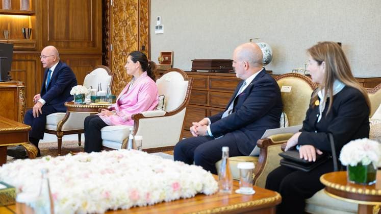 Syrian president receives UN refugee chief in Damascus Syrian President Ahmad al-Sharaa receives UN High Commissioner for Refugees Barham Salih and his accompanying delegation, in the presence of Foreign Affairs and Expatriates Minister Asaad al-Shaibani, at the People’s Palace in Damascus, Syria, on August 10, 2026. Photo by Syrian Presidency apaimages Syria Syria Syrian Arab Republic 100826_Syria_SPO_00(6) Copyright: xapaimagesxSyrianxPresidencyx xapaimagesx