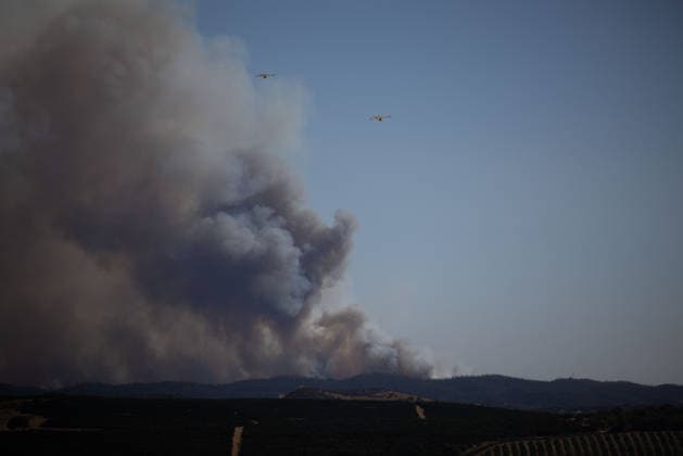 Aerial resources resume operations at the Niebla, Huelva wildfire. Image of the area affected by the Niebla, Huelva wildfire. August 10, 2026, in Niebla, Huelva, Andalusia, Spain EMA Infoca’s aerial crews are already working this Monday morning to extinguish the wildfire that broke out last Thursday in Niebla, Huelva, following a night during which the operation successfully reestablished its defensive strategy against the northern flank of the fire. As of 9:two light amphibious aircraft and one heavy helicopter have been in operation, although more of these resources are expected to join the effort starting at 9:30 a.m.; therefore, the forecast is that the total will reach 26. This past Sunday, August 10, 2026, Niebla, Huelva, Andalusia,  Copyright: xClaraxCarrascox 7708815