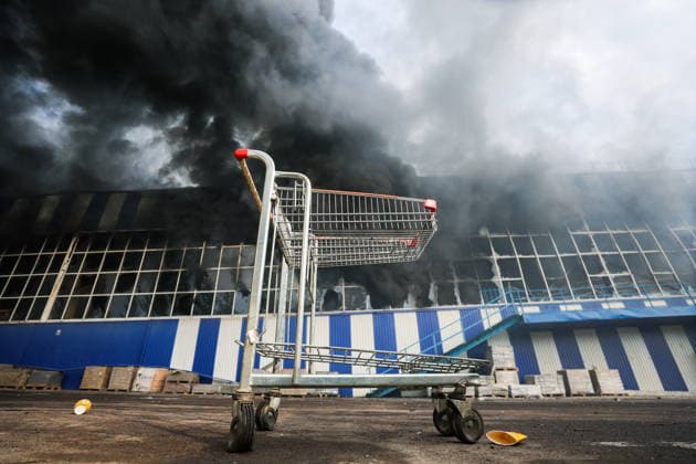 RUSSIA, DONETSK PEOPLE S REPUBLIC - AUGUST 10, 2026: A fire breaks out after a Ukrainian drone strike on the Galaktika Galaxy shopping centre in Makeyevka, east of Donetsk. Dmitry Yagodkin TASS  95999106