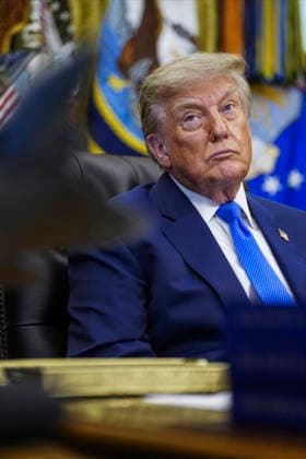 President Donald Trump Signs Executive Order on Childhood Vaccines US President Donald Trump speaks before signing an executive order that reevaluates childhood vaccines in the Oval Office of the White House in Washington, DC on August 10, 2026. While the executive order still recommends childhood vaccines for 11 diseases, including measles and polio, it calls for limiting vaccines for other diseases, like hepatitis A and B and meningococcal disease, to high-risk populations. Photo by Bonnie Cash Pool ABACAPRESS.COM WASHINGTON DC United States  Copyright: xPool ABACAx