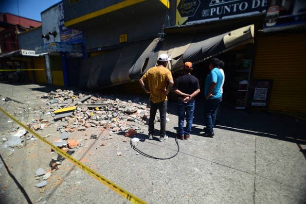 111 killed, 87 injured as magnitude 7.4 earthquake strikes Colombia CALI, COLOMBIA - AUGUST 10: Residents inspect damaged buildings after a magnitude 7.4 earthquake struck Colombia, killing at least 111 people and injuring 87 others, in Cali, Colombia, on August 10, 2026. According to authorities, around 1,500 properties have been affected across the country, while emergency crews continue search-and-rescue and damage-assessment operations. Edwin Rodriguez Pipicano Anadolu Cali Colombia. Editorial use only. Please get in touch for any other usage.  Copyright: x2026xAnadoluxEdwinxRodriguezxPipicanox