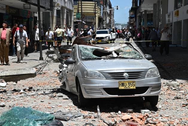 111 killed, 87 injured as magnitude 7.4 earthquake strikes Colombia PEREIRA, COLOMBIA - AUGUST 10: Residents and rescue workers carry out search, rescue and evacuation operations after a powerful earthquake struck Colombia, killing at least 18 people and causing widespread damage in Pereira, on August 10, 2026 in Pereira, Colombia. Preliminary reports indicate that several structures collapsed, buildings and roads were damaged, and some public services were temporarily disrupted. Hospitals activated emergency plans to treat the injured, while technical teams began assessing damaged buildings as authorities warned residents to avoid unsafe structures and remain alert for aftershocks. Alexis Munera Anadolu Pereira Colombia. Editorial use on Copyright: x2026xAnadoluxAlexisxMunerax