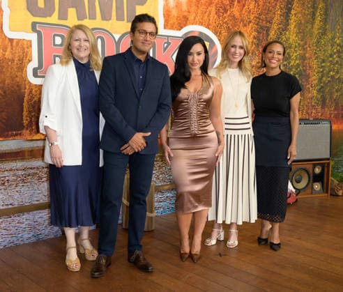 BURBANK, USA, August 10, 2026—Debra O Connell, Asad Ayaz, Demi Lovato, Dana Walden and Ayo Davis at the world premiere of Disney’s *Camp Rock 3* at the Walt Disney Studio Lot. Photo by Paul Smith, Featureflash 458817, August 10, 2026, Burbank, CA Copyright: xPaulxSmithx xFeaturesxFlashx xStarfacex STAR_458817_049