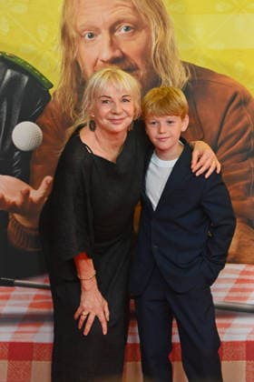 Rita FALK, writer; Pelle KUEFFNER; world premiere of *STECKERLFISCHFIASKO* on August 10, 20226, at the Mathaeser Kino in Munich; red carpet