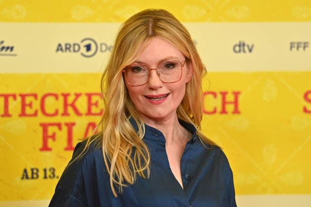 Johanna Christine GEHLEN, actress; single image, cropped close-up, portrait; World Premiere of *STECKERLFISCHFIASKO* on August 10, 2022, at the Mathäuser Kino in Munich; Red Carpet