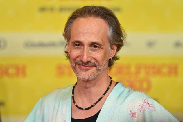 Michael OSTROWSKI, actor; still image, cropped single shot, portrait; World Premiere of *STECKERLFISCHFIASKO* on August 10, 2022, at the Mathäuser Kino in Munich; red carpet