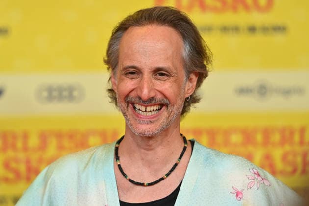 Michael OSTROWSKI, actor; still image, cropped single shot, portrait; World Premiere of *STECKERLFISCHFIASKO* on August 10, 2022, at the Mathäuser Kino in Munich; red carpet