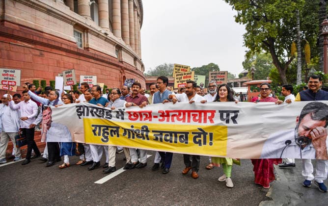 NDA leaders march, stage protest at Parliament™s Makar Dwar over Ranchi student protest New Delhi, Aug 11 (ANI): NDA leaders take out a march and stage a protest at Makar Dwar of Parliament over alleged police action against protesting students in Ranchi, Jharkhand, during the ongoing Monsoon Session, in New Delhi on Tuesday. New Delhi Delhi India Copyright: xANIx ANI_20260811076